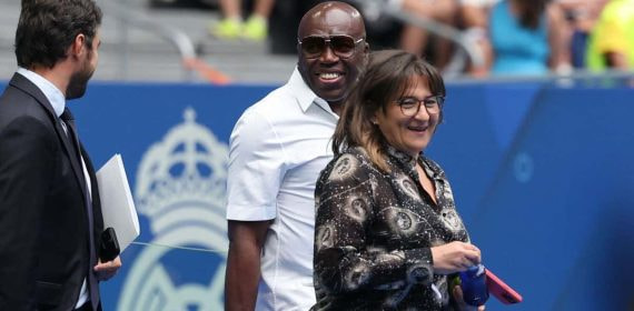 Fayza Lamari, junto a su marido, en la presentación de Mbappé con el Real Madrid.