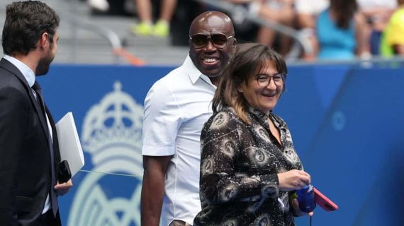 Fayza Lamari, junto a su marido, en la presentación de Mbappé con el Real Madrid.