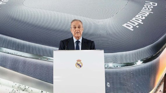 Florentino Pérez, presidente del Real Madrid, con el Bernabéu de fondo.