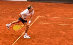 Diego Forlán, en un torneo de veteranos en Perú.