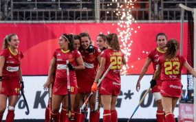 Un partido de hockey sobre hierba.