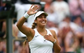 Jessica Bouzas tras ganar su partido de primera ronda en Wimbledon 2024.