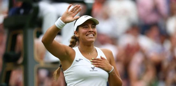 Jessica Bouzas tras ganar su partido de primera ronda en Wimbledon 2024.