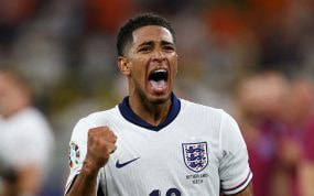 Jude Bellingham durante un partido con Inglaterra.