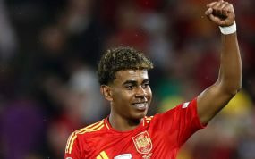 Lamine Yamal celebra uno de los goles de España a Georgia en los cuartos de final de la Eurocopa 2024.