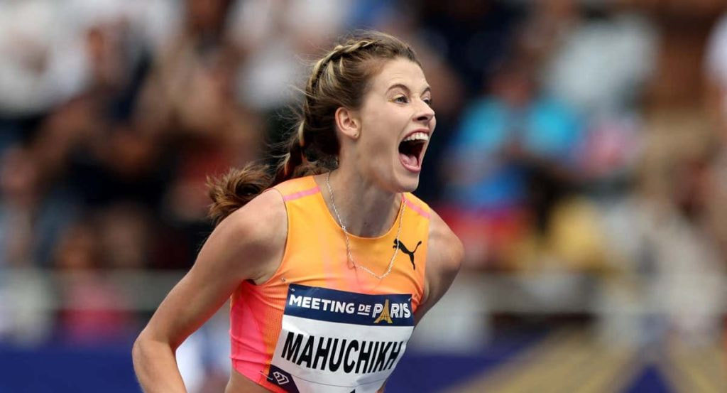 Mahuchikh entra en la historia batiendo el récord mundial de salto de altura.