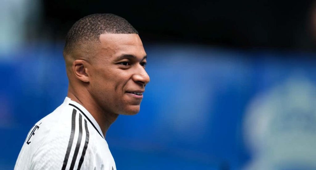 Kylian Mbappé, en su presentación con el Real Madrid.