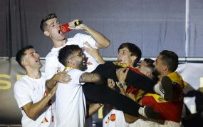 Estas son las canciones elegidas por los jugadores de la Selección española en la celebración de la Eurocopa: lista completa