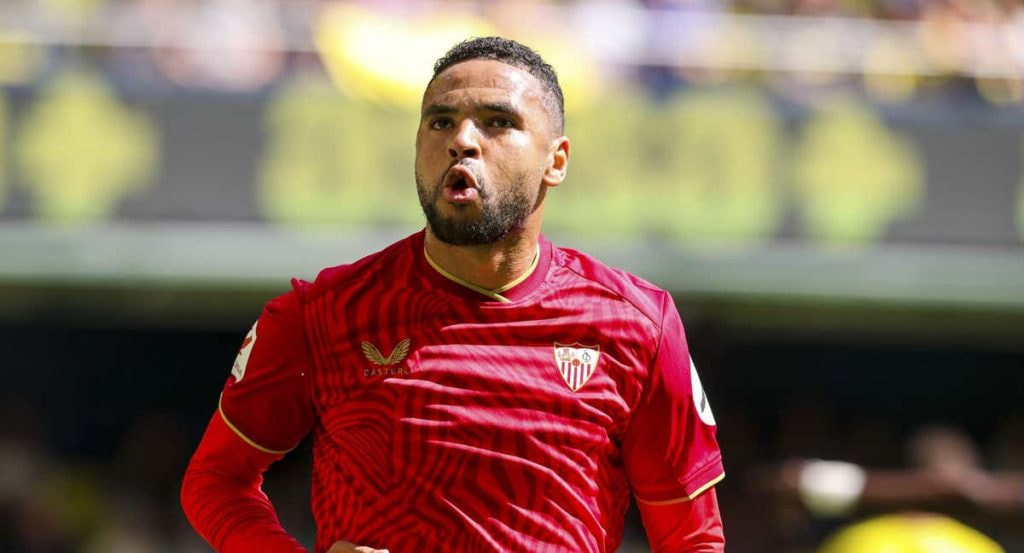 En-Nesyri, en un partido con el Sevilla.