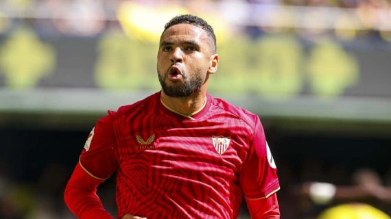 En-Nesyri, en un partido con el Sevilla.