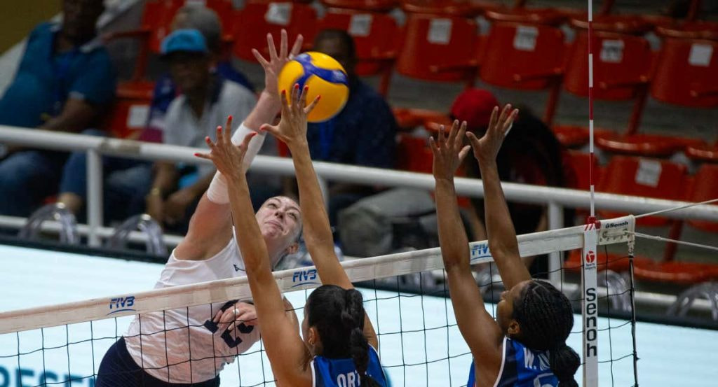 Partido de voleibol entre Estados Unidos y Puerto Rico.