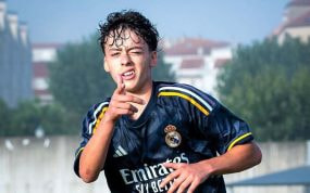 Paulo Iago celebra un gol con el Juvenil A del Real Madrid.