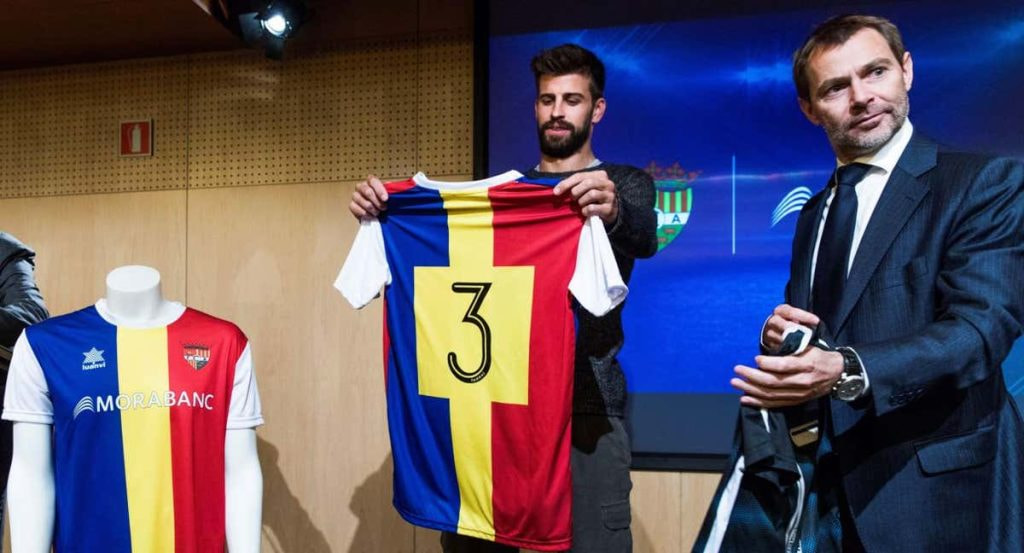 Piqué, con la camiseta del Andorra.