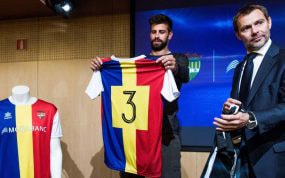 Piqué, con la camiseta del Andorra.
