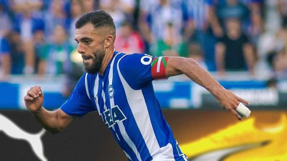 Luis Rioja, jugando con el Alavés.