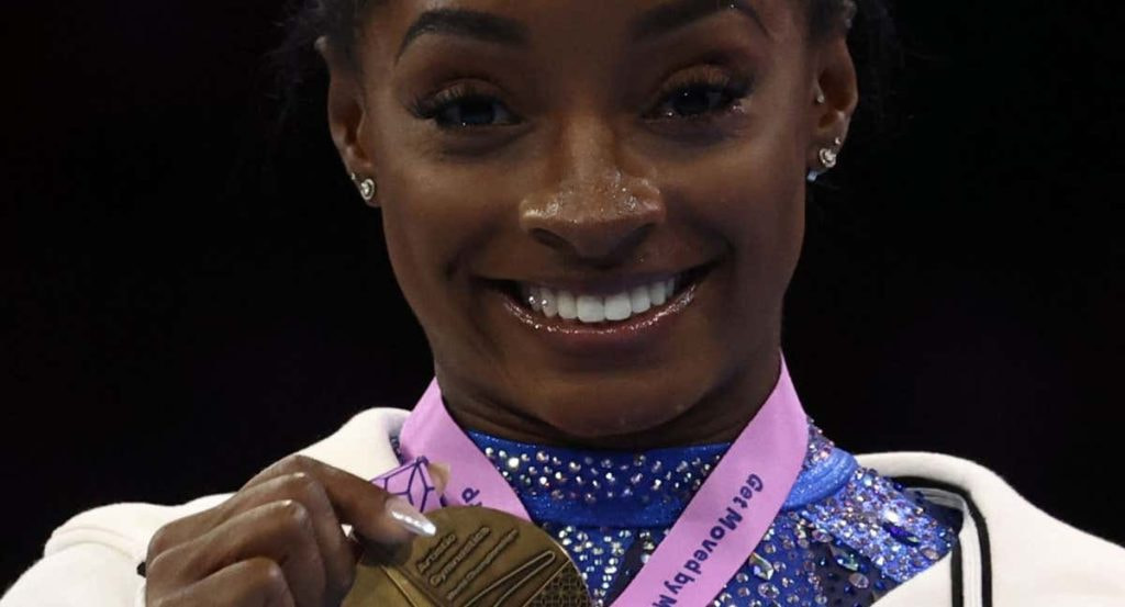 Simone Biles, la gimnasta más laureada de la historia.
