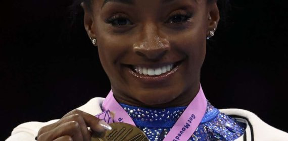 Simone Biles, la gimnasta más laureada de la historia.