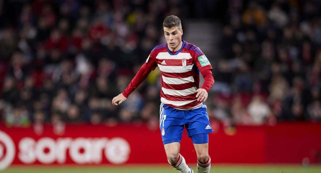 Alberto Soro, en un partido con el Granada.