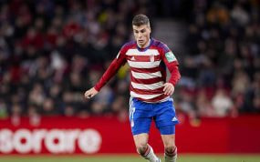 Alberto Soro, en un partido con el Granada.