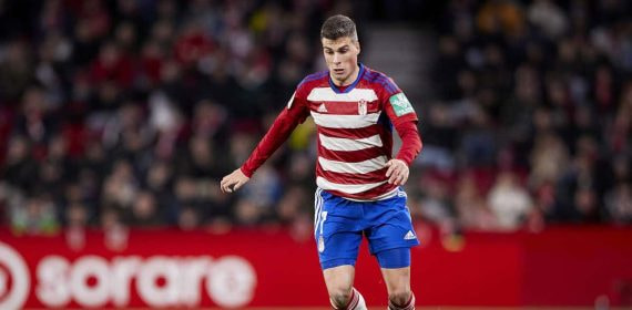 Alberto Soro, en un partido con el Granada.