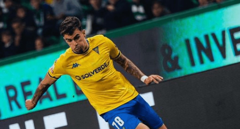 Tiago Araújo.