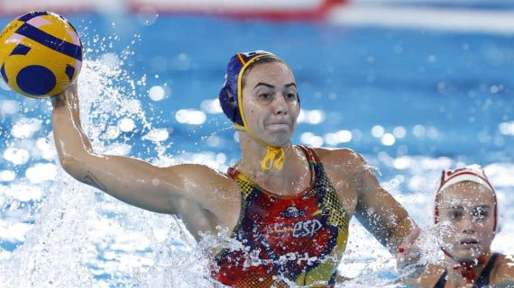 La catalana Bea Ortiz, pieza clave de la selección femenina de waterpolo de España en París 2024.