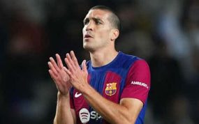 Oriol Romeu, jugando con el Barça.