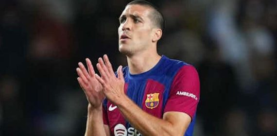 Oriol Romeu, jugando con el Barça.