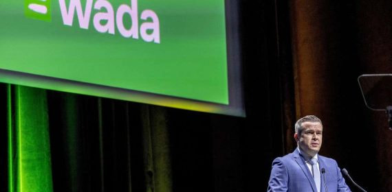 El presidente de la Agencia Mundial Antidopaje, Witold Banka, en una reunión en Lausanne (Suiza), en marzo de 2024. March 12, 2024.