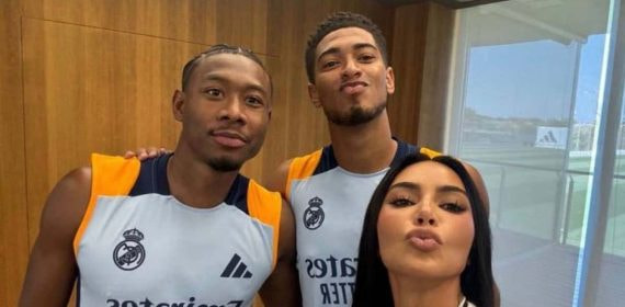 Kim Kardashian, con Bellingham y Alaba.