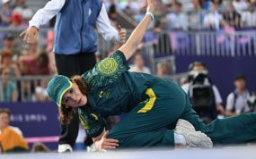 La breakdancer australiana Raygun, durante su participación en París 2024.