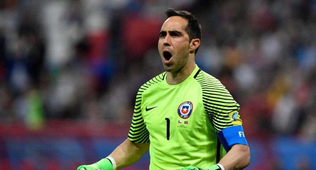 Claudio Bravo, con Chile.