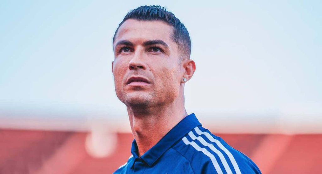 Cristiano Ronaldo, en el campo del Almería.