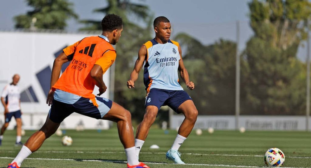 Mbappé, entrenando con Bellingham.