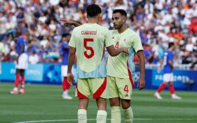 Eric García junto a Pau Cubarsí en la final de los Juegos Olímpicos.