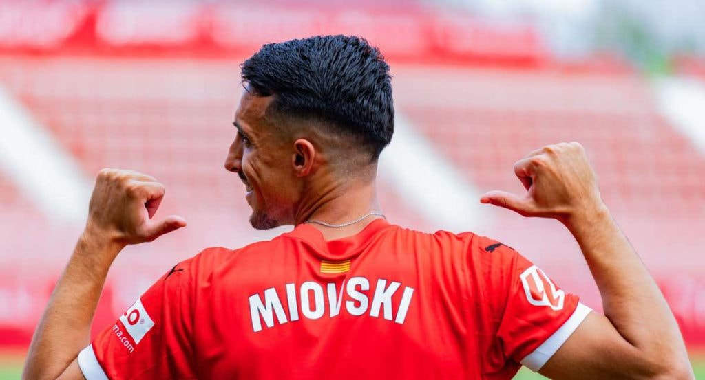 Bojan Miovski, en su presentación como nuevo jugador del Girona.