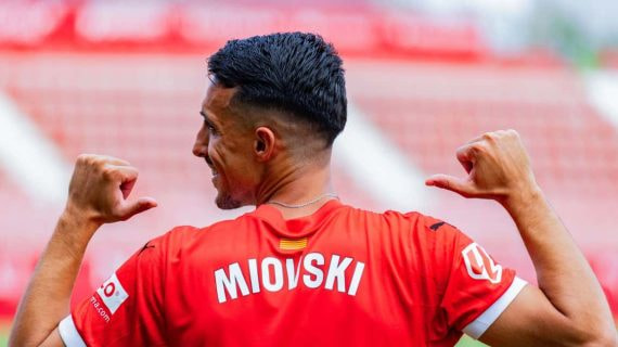 Bojan Miovski, en su presentación como nuevo jugador del Girona.