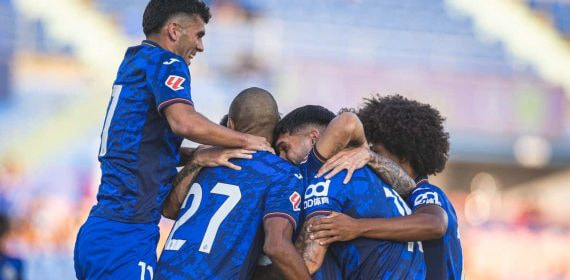 Los jugadores del Getafe celebran un gol.
