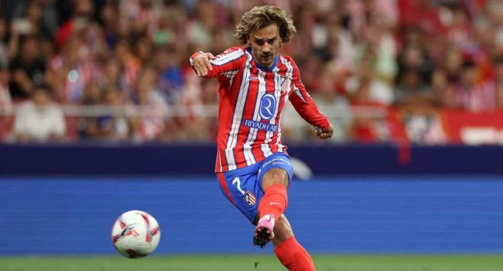 El remate de falta de Griezmann contra el Girona que termina en gol.