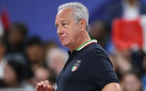Julio Velasco, seleccionador de la selección femenina italiana de voley.