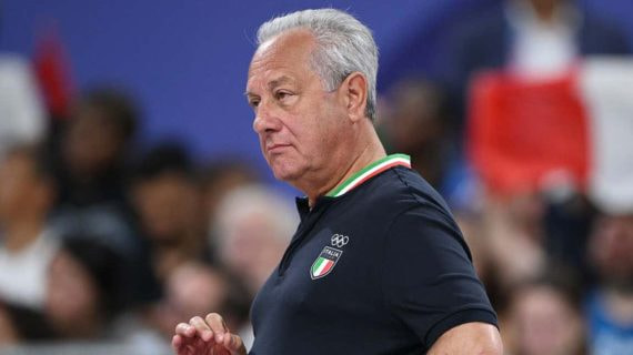 Julio Velasco, seleccionador de la selección femenina italiana de voley.