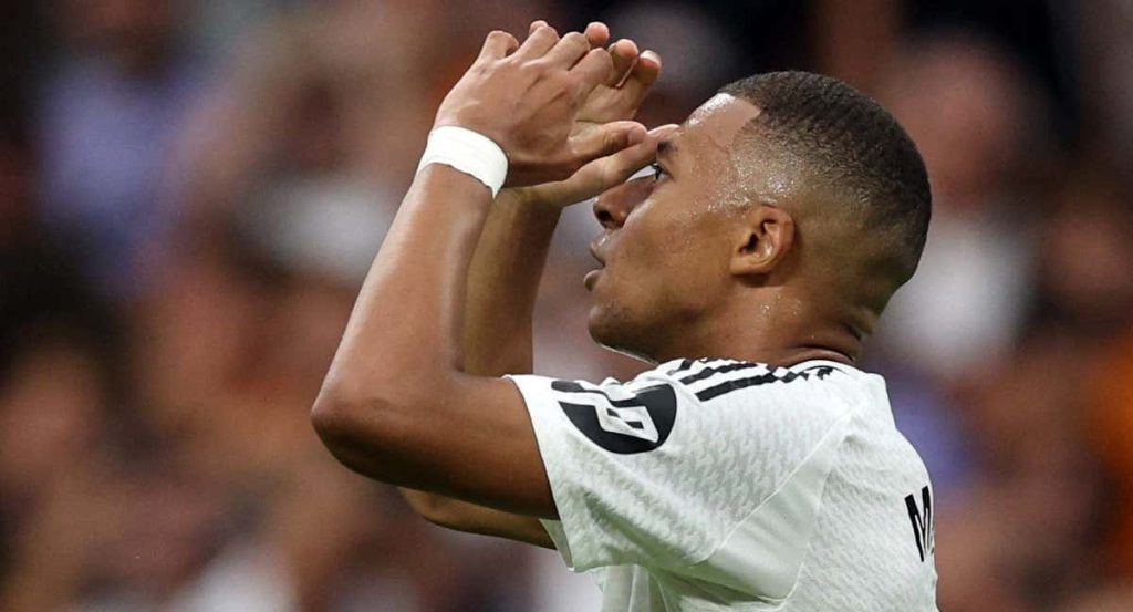 Mbappé, en un instante del partido ante el Real Valladolid.