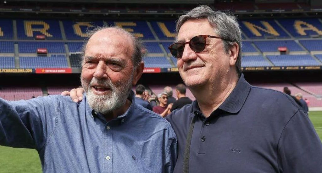 Miguel Rico, a la derecha, posa con su íntimo amigo el fotógrafo Antonio Campañá