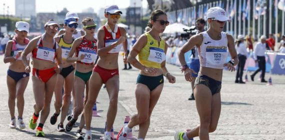 María Pérez encabeza el pelotón de competidoras de 20 km marcha en los Juegos Olímpicos de París 2024. La granadina se quedó con la medalla de plata en esa especialidad.