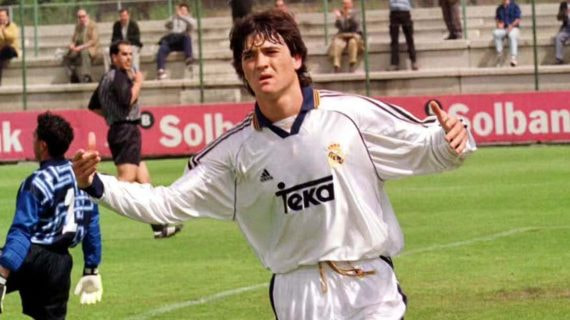 Tote, en un partido con el Real Madrid.