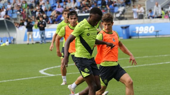 Job Nguono Achieng, entrenando este miércoles con el primer equipo de la Real.