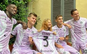 Presentación de la camiseta.