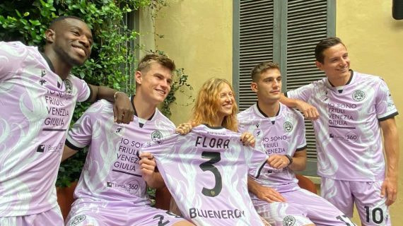 Presentación de la camiseta.