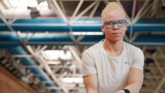 La campeona paralímpica Adi Iglesias cuenta su historia a Relevo.