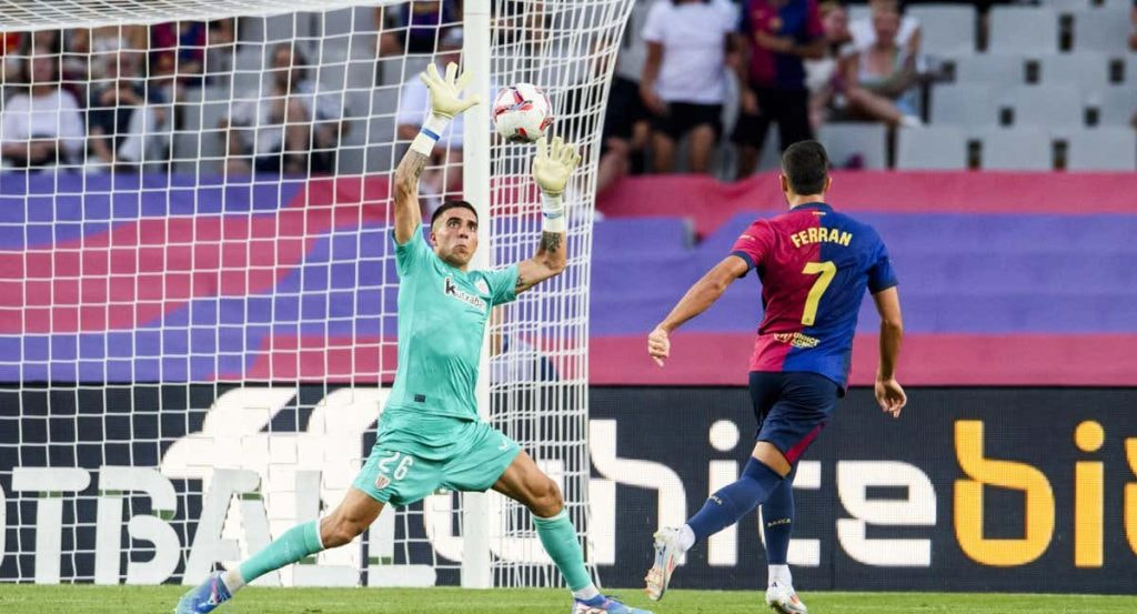 Álex Padilla contra el Barça.